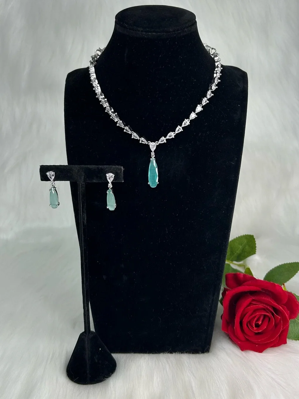 Mint Silver Ad Necklace and Earrings Set